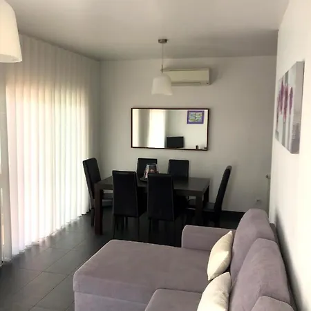 Apartment Alojamentos Campo & Mar-t2 Com Piscina Sao Martinho do Porto