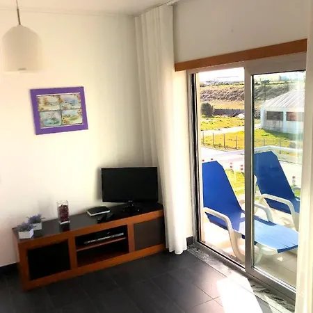 Alojamentos Campo & Mar-t2 Com Piscina São Martinho do Porto