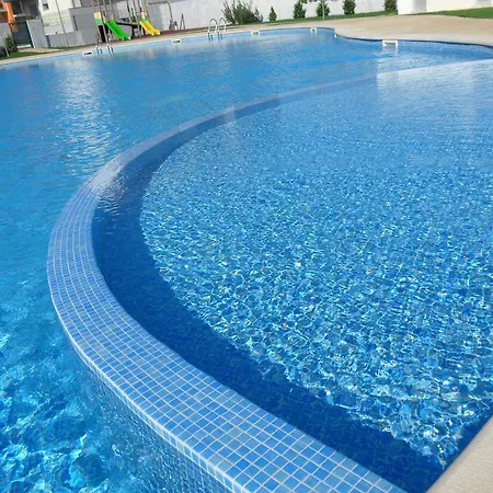 Alojamentos Campo & Mar-t2 Com Piscina * סאו מרטיניו דו פורטו
