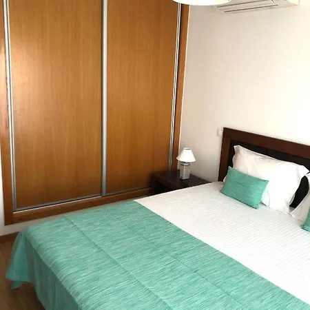 Alojamentos Campo & Mar-t2 Com Piscina Apartamento São Martinho do Porto