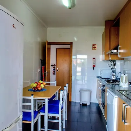 Alojamentos Campo & Mar-t2 Com Piscina