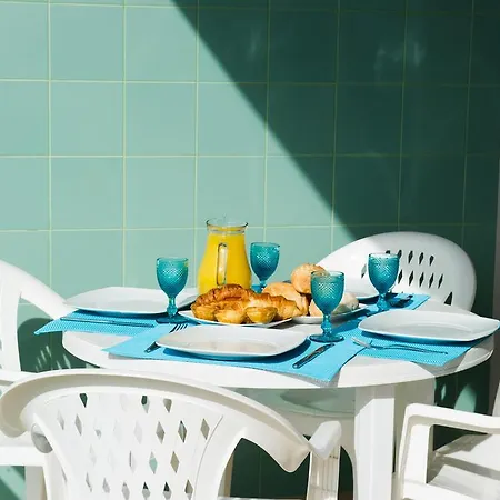 Apartamento Alojamentos Campo & Mar-t2 Com Piscina *