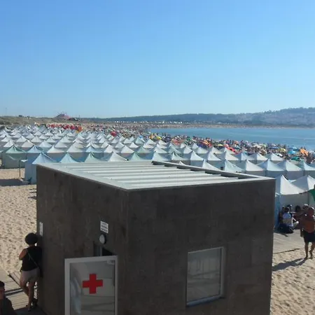 Alojamentos Campo & Mar-t2 Com Piscina 아파트