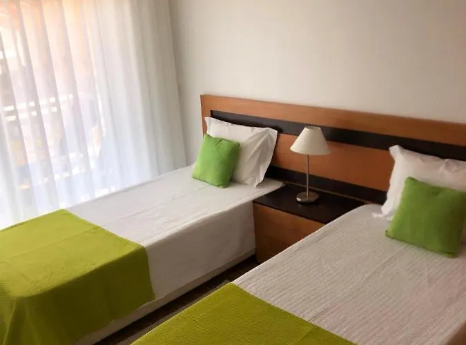 Alojamentos Campo & Mar-t2 Com Piscina *